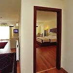 ホテル ディンラー ホテルズ ユルギュップ 5*
