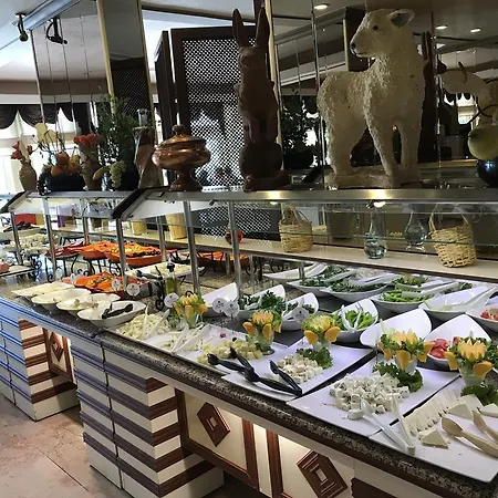 Dinler מלון